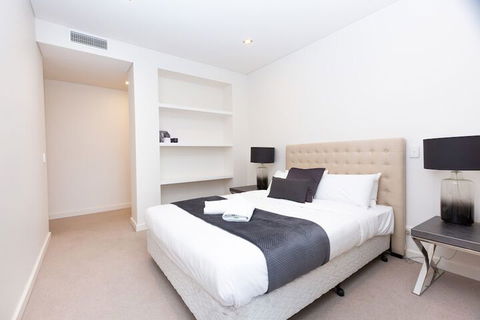 Stylish Inner City Penthouse Apartment - Mackay Tourism 5