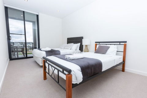 Stylish Inner City Penthouse Apartment - Mackay Tourism 3
