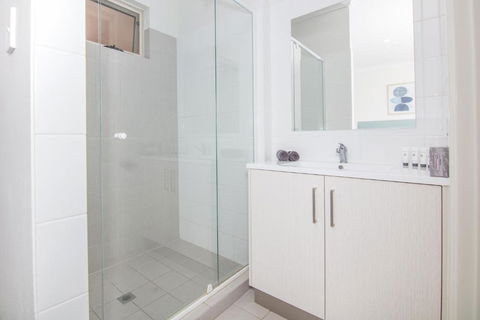 Jurien Bay Motel Apartments - Mackay Tourism 2