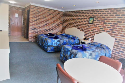 Big Trout Motel - Mackay Tourism 2