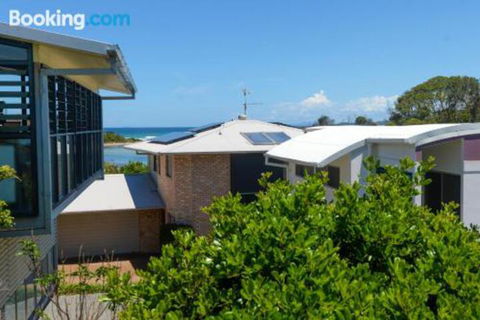 Ballantrae 8 Sawtell NSW - Mackay Tourism 1