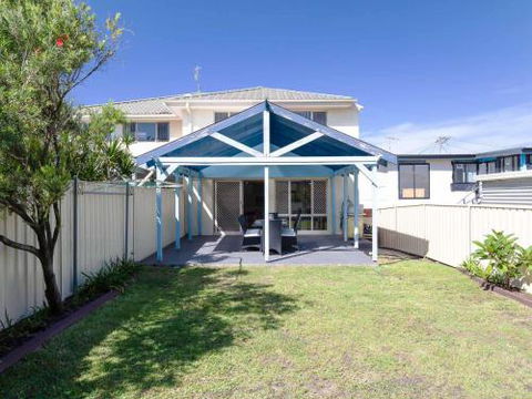 Walk On Birubi 1 / 40 Ocean Ave Pet Friendly WIFI Boat Parking & Water Views - Mackay Tourism 4