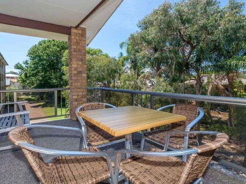 COLUMBIA VIEWS 2 / 9 COLUMBIA CLOSE AIRCON WIFI NETFLIX VIEWS & BOAT PARKING - Mackay Tourism 4