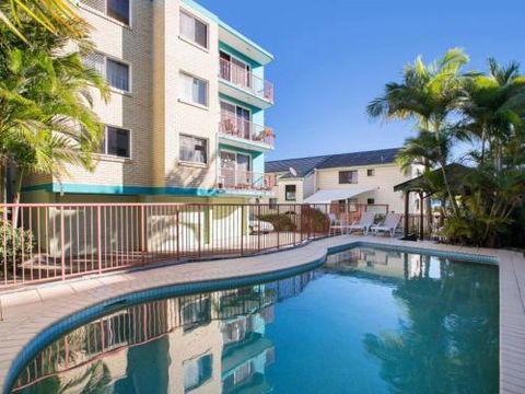 Unit 3 Kings Cove Kings Beach - Mackay Tourism 0