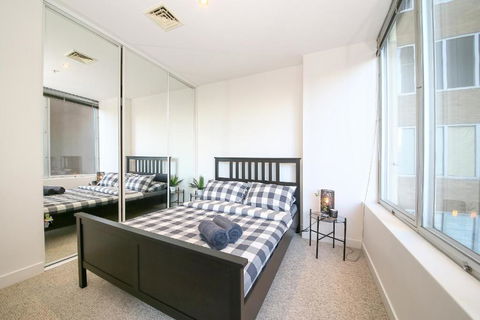 A Spacious & Central 2BR Apt Near Flinders Station - Mackay Tourism 5