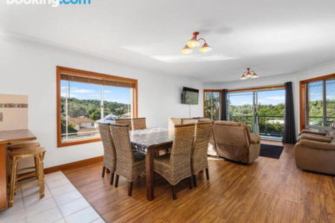 Surf Mist - Mackay Tourism 1