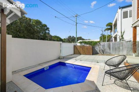 Mudjimba Island Beach House - Mackay Tourism 1