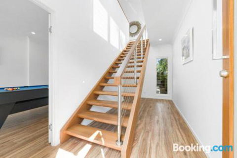 Mudjimba Island Beach House - Mackay Tourism 2
