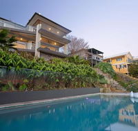 Absolute Waterfront Lakehouse Fishing Point Waterfront Pool Jetty - Mackay Tourism