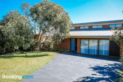 Banksia Beach House - Mackay Tourism 6