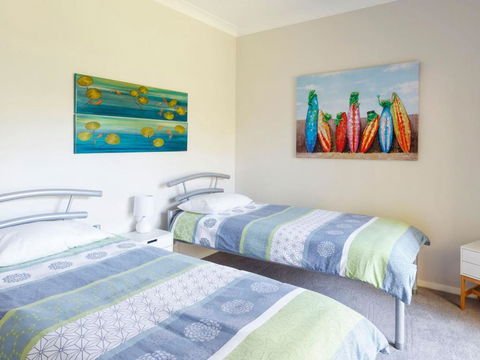 One Street From Main Beach - Mackay Tourism 1