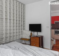 Heart of Sandringham Apartment by Ready Set Host - Mackay Tourism