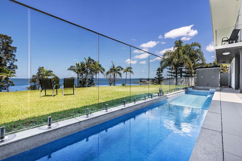 Lakes Resort - Mackay Tourism 0