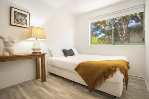 Apartment 2 Surfside - Mackay Tourism 3