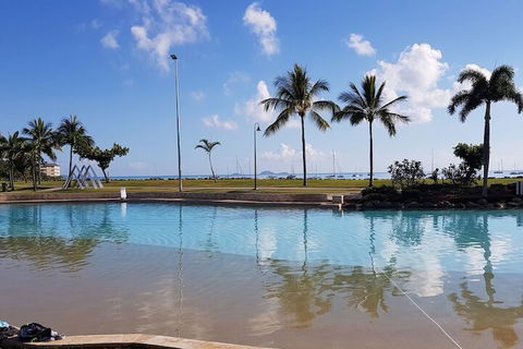 WHITSUNDAY Spacious & Comfortable Moments From Picturesque Boardwalk - Mackay Tourism 1