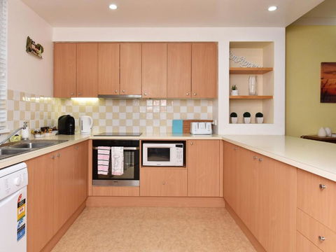 Villa Joie De Vie Located Within Cypress Lakes - Mackay Tourism 6