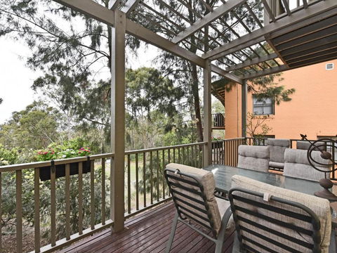 Villa Joie De Vie Located Within Cypress Lakes - Mackay Tourism 1