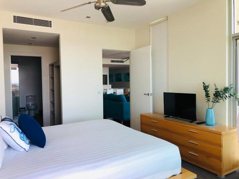 Absolute Beachfront Cabarita Beach Ocean Views 3 Bed Apartment - Mackay Tourism 1