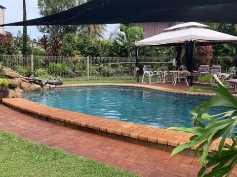 Ocean Breeze - Mackay Tourism 0