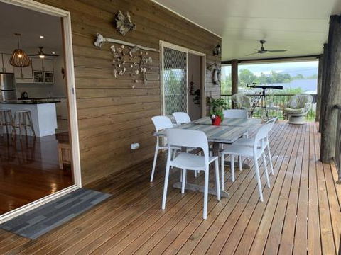 Ocean Breeze - Mackay Tourism 1