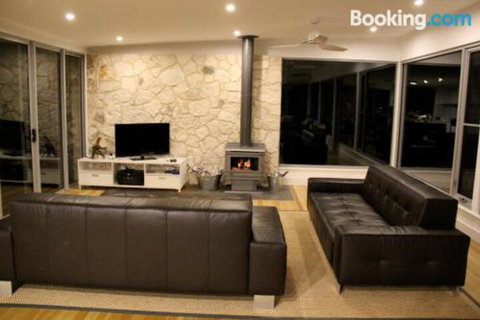 DEstrees Bay Beach House - Mackay Tourism 2