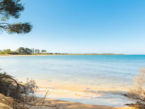 Cape Hays - Mackay Tourism 1