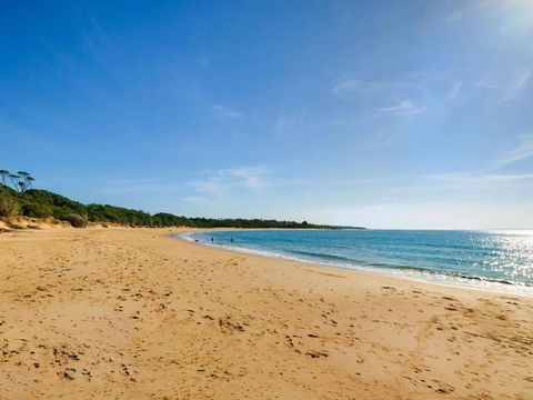Hakea Bush Cabin - Mackay Tourism 1