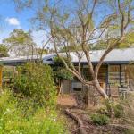 Hakea Bush Cabin - Mackay Tourism 0