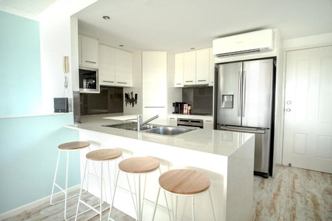 Coolum Beach 3 Level Townhouse Private Rooftop Terrace Spa Overlooking Mount Coolum - Mackay Tourism 3