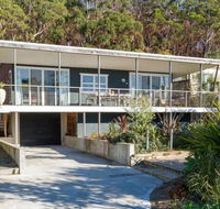 Palmwood at Hyams Beach 4pm Check Out Sundays - Mackay Tourism