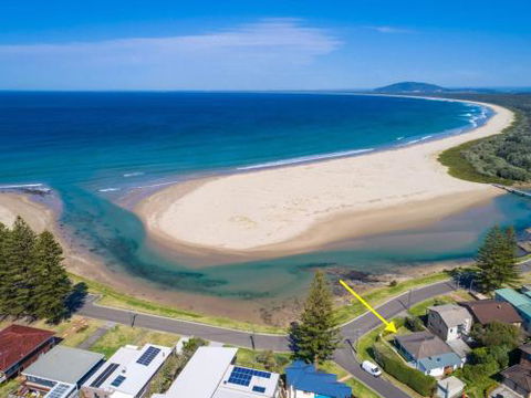 THE BEACH HOUSE Gerroa 4pm Check Out Sundays - Mackay Tourism 6