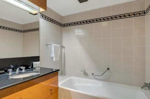 DREAM HARBOUR VIEW 2 BRM / GYM POOL & PARKING - Mackay Tourism 1