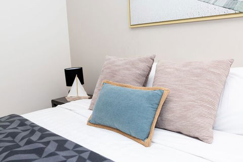 Enjoy Penthouse Living In The CBD - Mackay Tourism 1