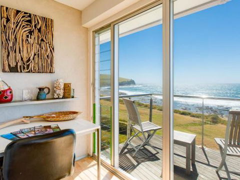 PENZANCE Gerroa Beachfront To Shelley Beach & 4pm Check Out Sundays - Mackay Tourism 0