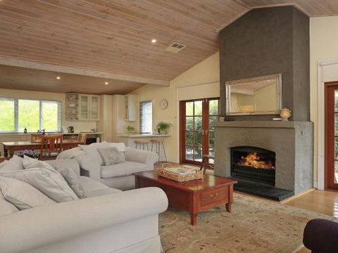 Rose Cottage Bowral Southern Highlands - Mackay Tourism 5