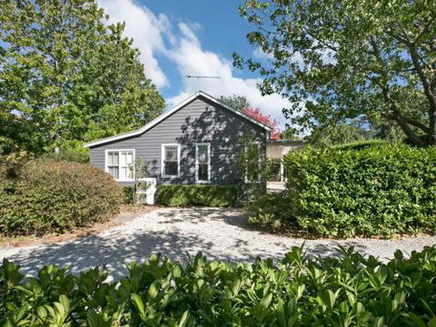 Rose Cottage Bowral Southern Highlands - Mackay Tourism 1