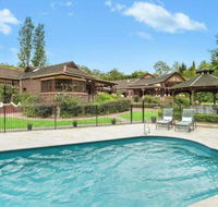 THE ELMS Berry Berry  Surrounds 4pm check out Sundays - Mackay Tourism