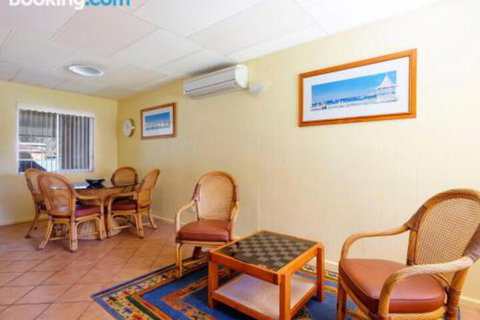 Perrumba Street Cottage - Mackay Tourism 1