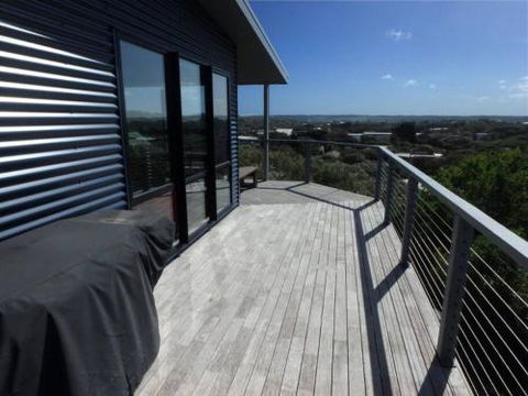 37 Oceanview Parade Sandy Point - Mackay Tourism 0
