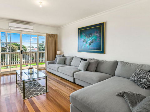 Beach House Phillip Island - Mackay Tourism 5