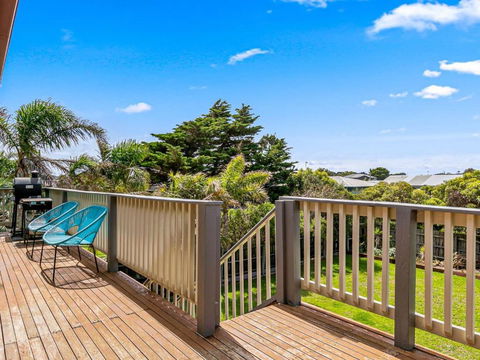 Beach House Phillip Island - Mackay Tourism 4