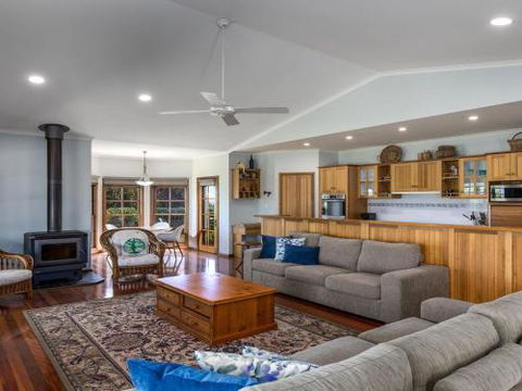 GULL HOUSE Kiama 4pm Check Out Sundays - Mackay Tourism 3