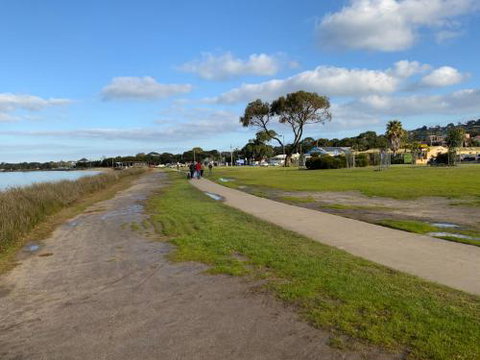 Anglesea Holiday House - Mackay Tourism 1