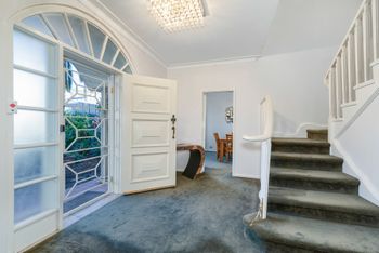 Spacious 4 Bedroom House The Hill - Mackay Tourism 2