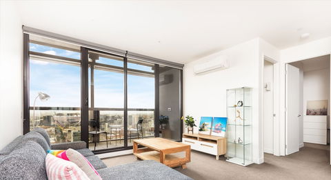 Holistay At Level 26 Franklin Street - Mackay Tourism 4