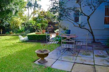 Expansive French Style Apartment H343 - Mackay Tourism 5