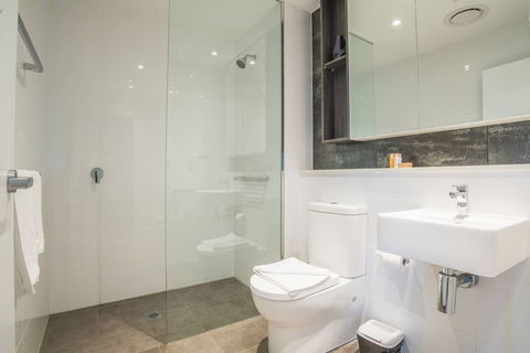 2bed Apartment! Modern Home For 4 At Chatswood - Mackay Tourism 2