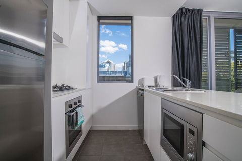 2bed Apartment! Modern Home For 4 At Chatswood - Mackay Tourism 3