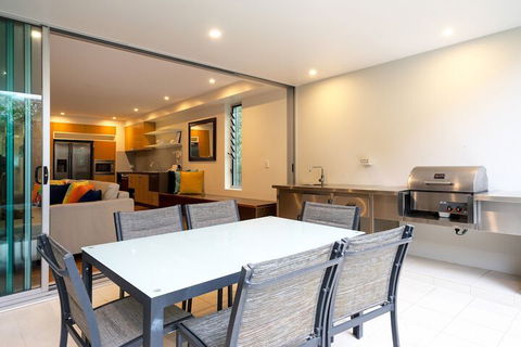 Your Place At Belongil Beach - Mackay Tourism 3