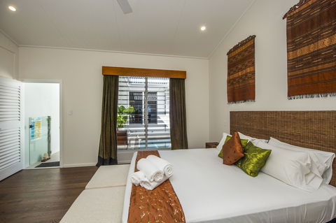 Reflections Villa 3 - Mackay Tourism 4